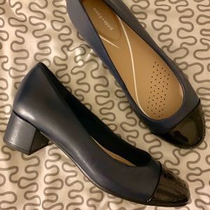 Easy Spirit - Apricot Dress Shoes - Blue Leather